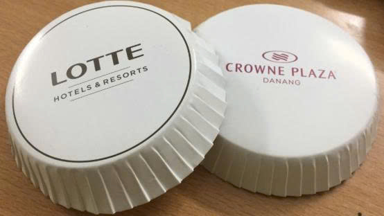 Nắp Chụp Ly Giấy Cao Cấp Cho Khách Sạn 3-5 Sao – In Logo Chuyên Nghiệp